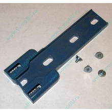 Синий пластмассовый фиксатор-защёлка HP 224981-001 для 5.25" устройств в HP ML370 (Шоссе Энтузиастов)